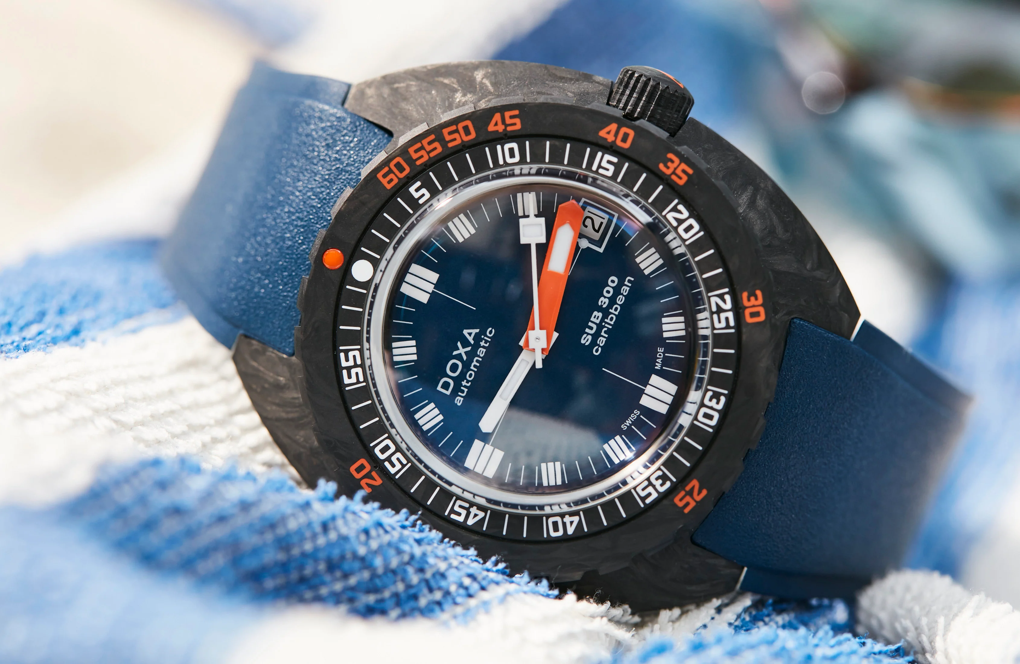 Doxa SUB 300 Carbon COSC Caribbean Rubber Watch - Image 4