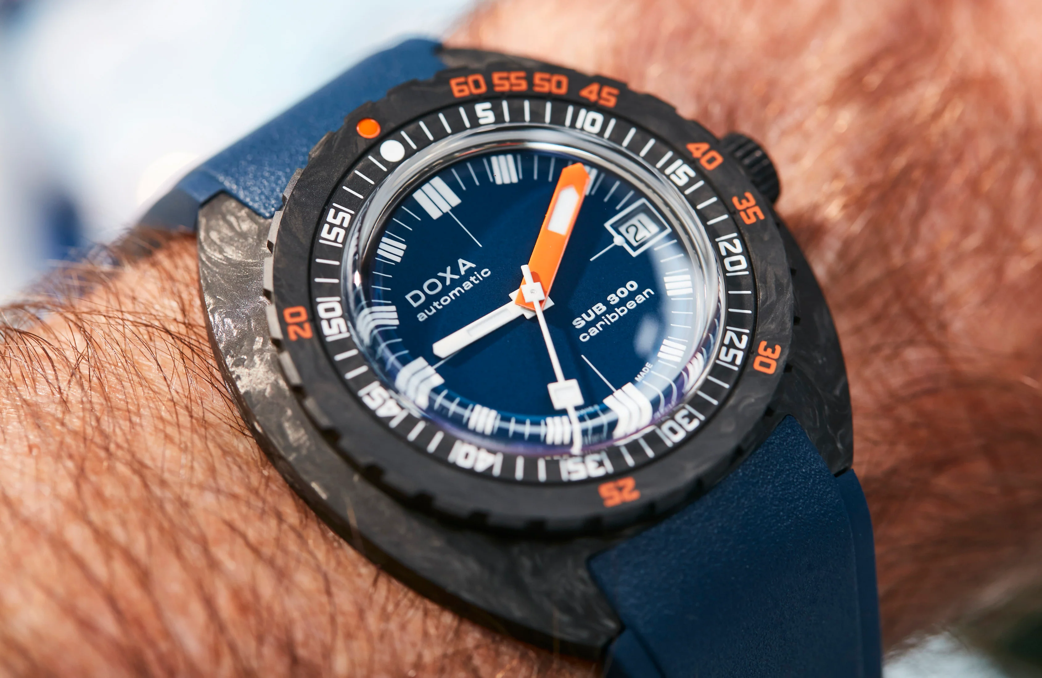 Doxa SUB 300 Carbon COSC Caribbean Rubber Watch - Image 5