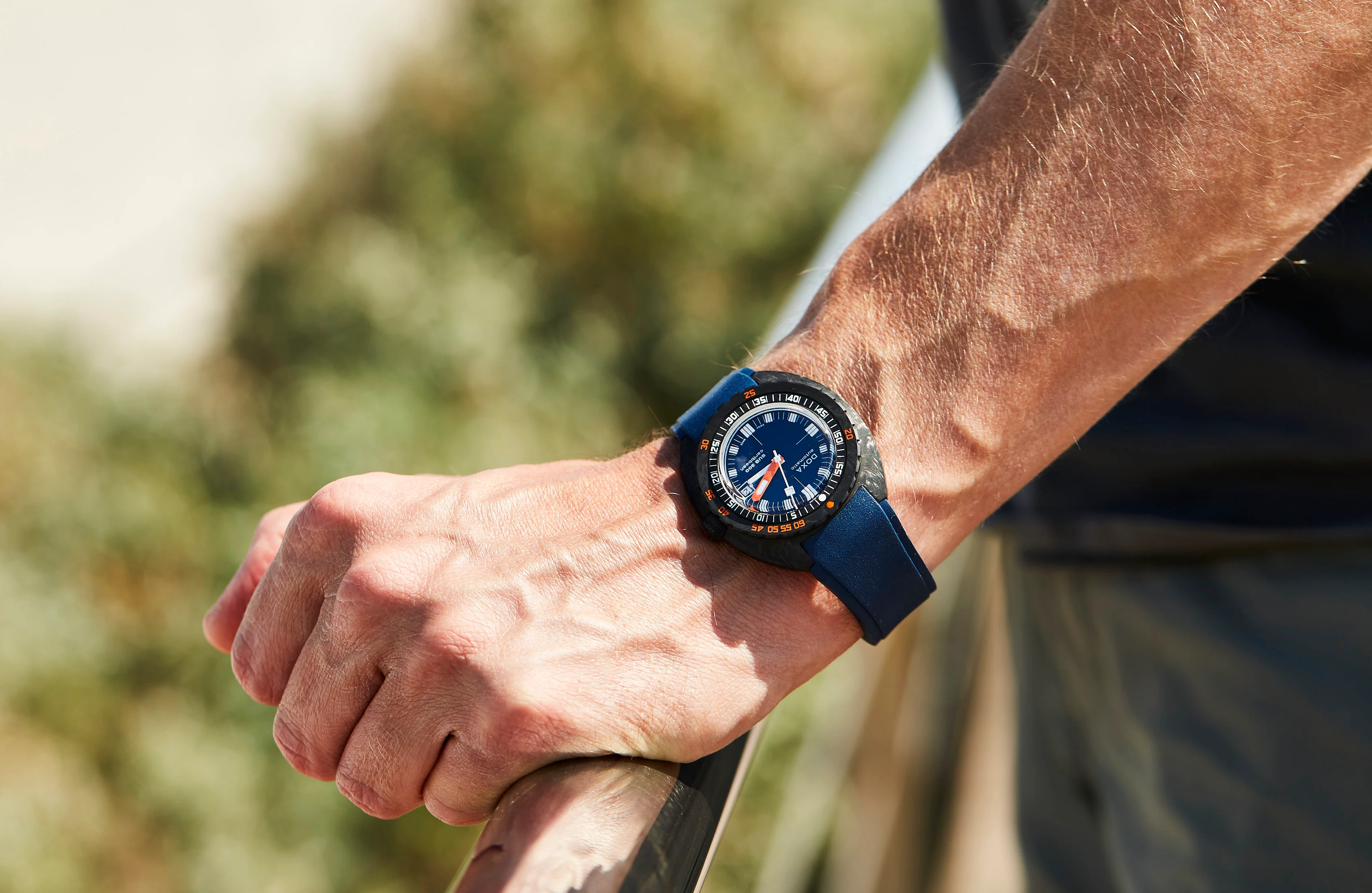 Doxa SUB 300 Carbon COSC Caribbean Rubber Watch - Image 6